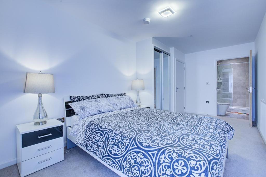 Апартаменти Luxury 2 Bed Flat In A New Block In East Acton Лондон Екстер'єр фото